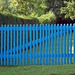 Gartentor aus Holz blau