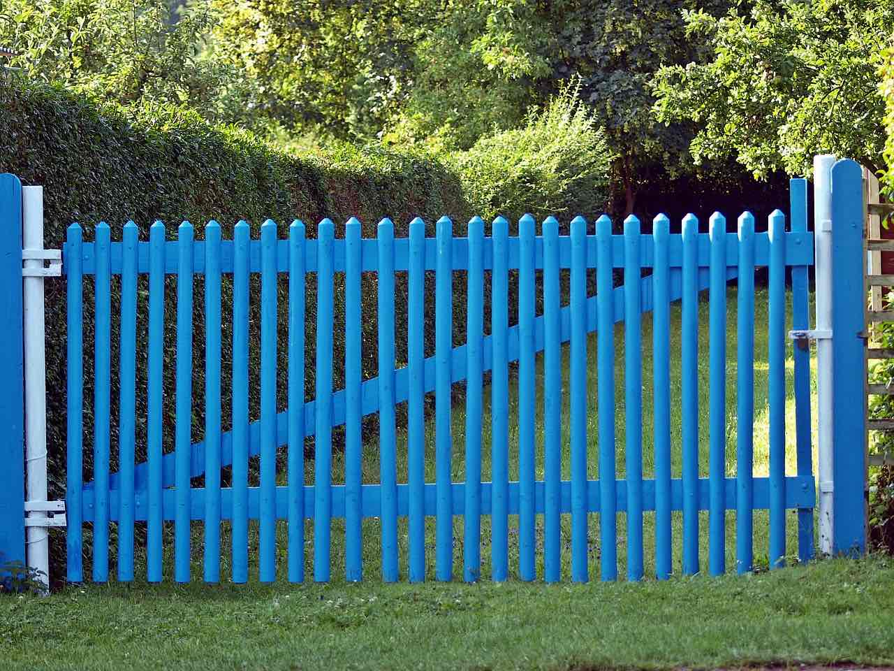 Gartentor aus Polen mit integrierter Tür GartentoreausPolen.de