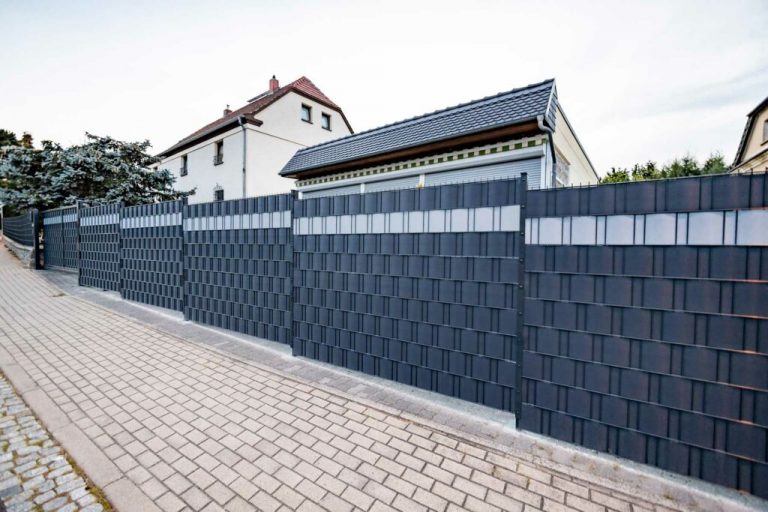 Doppelstabmatten mit Sichtschutzstreifen